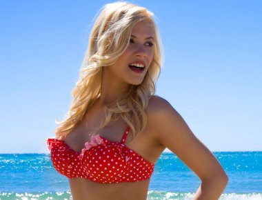 Αυτή είναι η όμορφη αδελφή της Λάουρα Νάργες (φωτό)